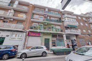 Pis en Vista Alegre. Piso en venta en madrid