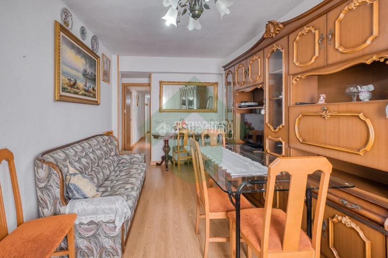 Foto d73b8d40-3d9e-4e9b-b127-61f4cf609ac3. Appartamento con riscaldamento in Vista Alegre Madrid