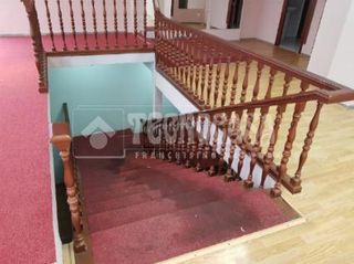 Local Comercial a Vista Alegre. Local comercial en venta en madrid