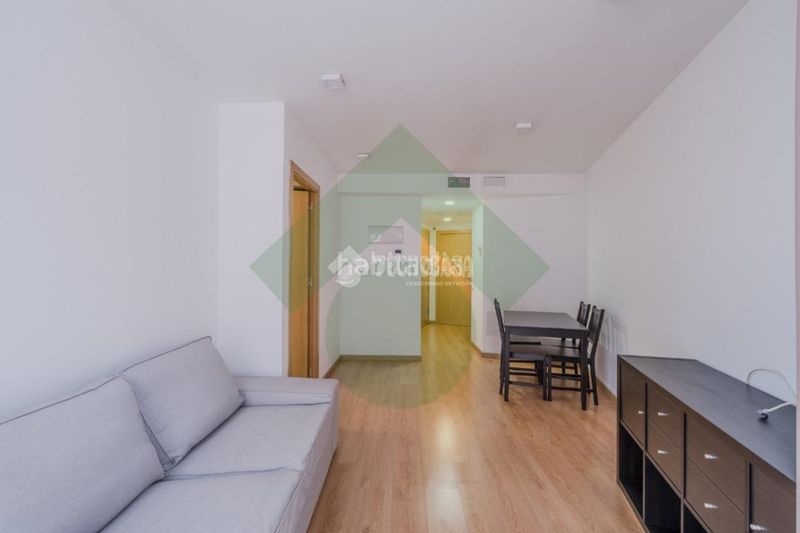 Foto ec652e5e-b676-4f4f-8ed8-469c34130100. Piso  en venta en Vista Alegre Madrid