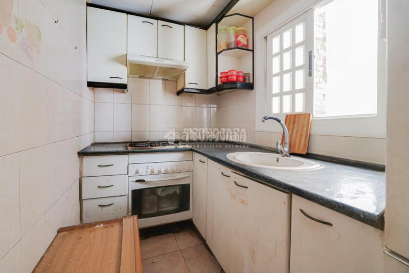 Foto 071be394-cbb9-4951-97f8-ca733c172afb. Piso  en venta en Llefià Badalona