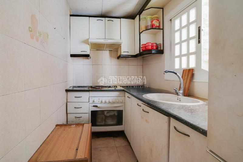 Foto 7f151fa7-190a-403d-b81a-39ab5d4b7351. Piso  en venta en Llefià Badalona