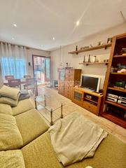 Casa aparellada  Tr.ª g. Casa en venta en madrid