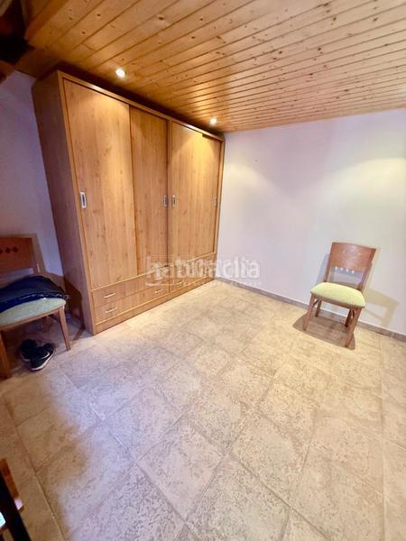 Foto 0951d2a8-a629-48a8-bf69-6671664e83cd. Casa aparellada amb calefacció a Palomeras Sureste Madrid