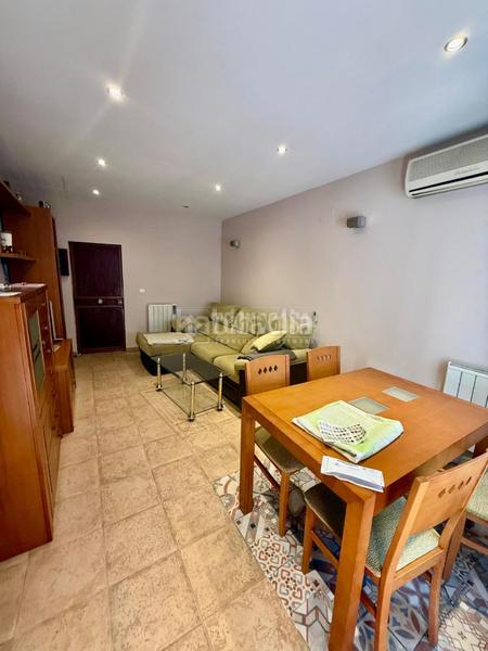 Foto cb3eea9e-1894-48e8-9c75-7cc78452c2da. Casa aparellada amb calefacció a Palomeras Sureste Madrid