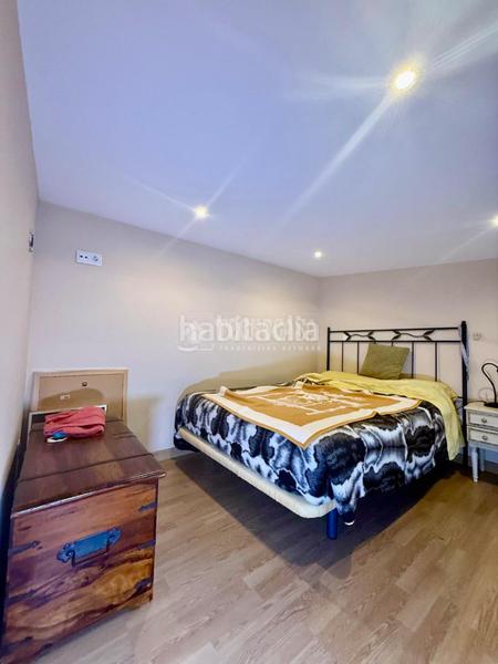 Foto db3a3f4a-16c6-4735-a767-1c1cda01e3c2. Casa aparellada amb calefacció a Palomeras Sureste Madrid