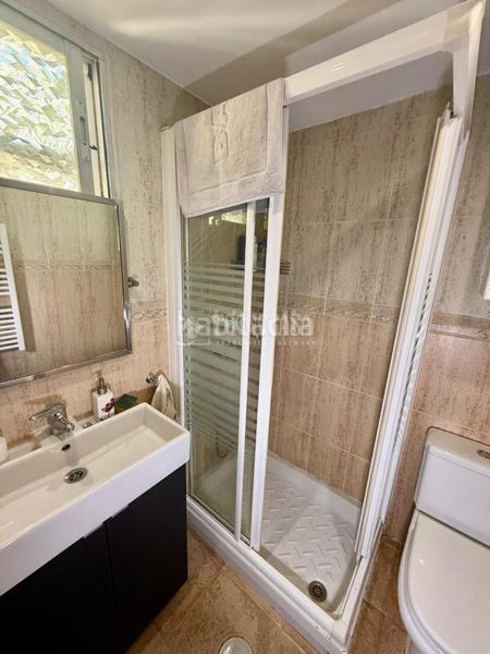 Foto dbb2dcfe-26a3-4c62-9847-14d46c15137f. Casa aparellada amb calefacció a Palomeras Sureste Madrid