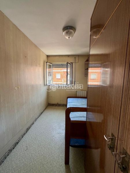 Foto d4b352a8-1f5d-4526-8a4d-cba067394381. Pis amb calefacció a Casco Histórico de Vallecas Madrid