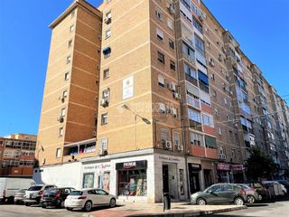Local Comercial en La Luz - El Torcal. Local comercial en venta en málaga