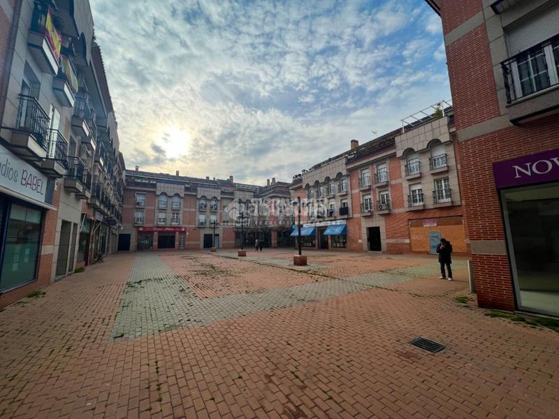 Foto bcaffce5-aa44-4e89-8464-f5d0b520d655. Aparcament cotxe a Batallas Leganés