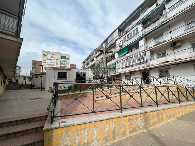 Foto 7b9c3e65-8163-4aea-8d0c-ca9b8ba6534c. Autoparkplatz in Las Dehesillas-Vereda de los Estudiantes Leganés