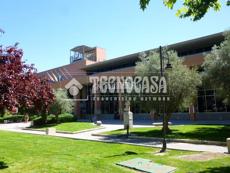 Foto 52789b68-e16c-4f02-8de1-b51718e82110. Posto auto in Las Dehesillas-Vereda de los Estudiantes Leganés