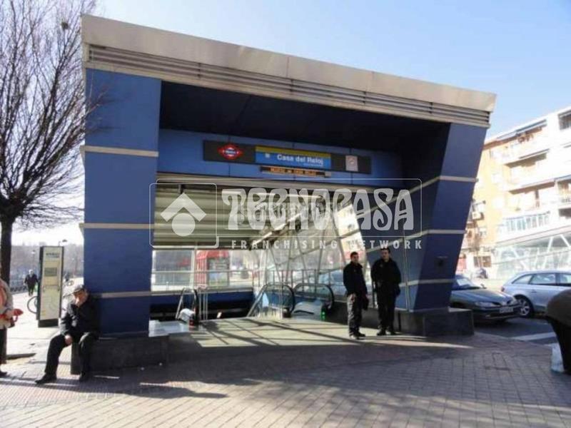 Foto a7dbab20-7337-4cdc-b4db-f0334334c078. Posto auto in Las Dehesillas-Vereda de los Estudiantes Leganés
