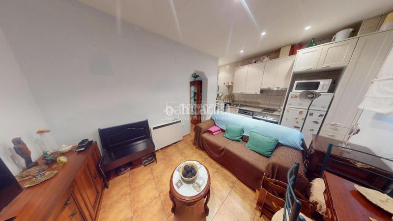 Foto 1a2e279a-bbf3-4518-a2f5-a8bf19ce1d71. Pis a Flores Leganés