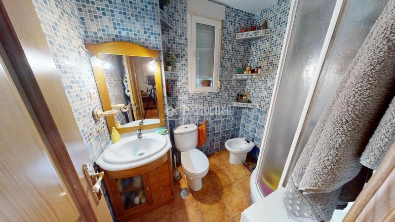 Foto 7527b32a-a938-489b-b457-4d0ad986bdee. Pis a Flores Leganés