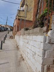 Terrain rsidentiel dans Singuerln. Terrenos en venta en santa coloma de gramenet