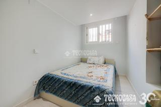Casa a Les Oliveres. Casa en venta en santa coloma de gramenet