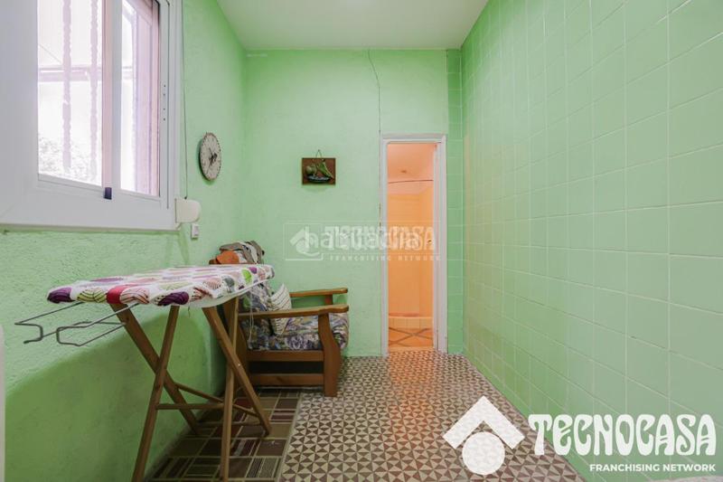 Foto 48d99873-1eca-402f-b8a7-a1eea0a424cd. Piso  en venta en Singuerlín Santa Coloma de Gramenet
