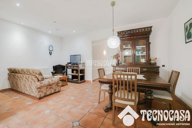 Foto a3b95708-f0a6-474e-86c2-6a40e79cbdb9. Piso  en venta en Singuerlín Santa Coloma de Gramenet