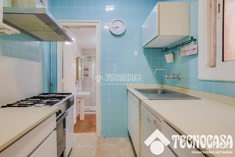 Foto c7dda5d6-5add-46b0-ac60-47af3cfb0927. Piso  en venta en Singuerlín Santa Coloma de Gramenet