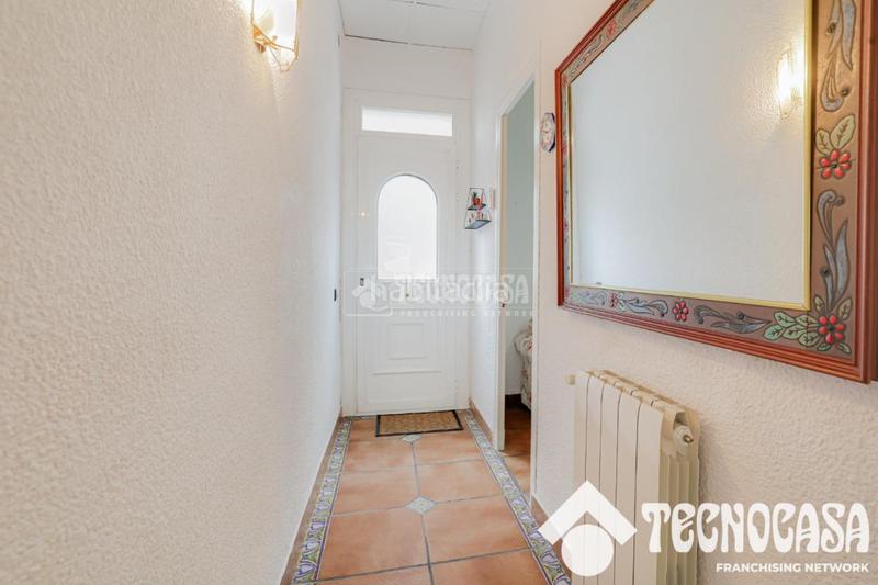 Foto fc269848-9750-44ed-a601-b27c38b1c576. Piso  en venta en Singuerlín Santa Coloma de Gramenet