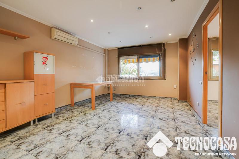 Foto 179d2c54-03d4-4d88-a670-b42c61c06a22. Appartement dans Singuerlín Santa Coloma de Gramenet
