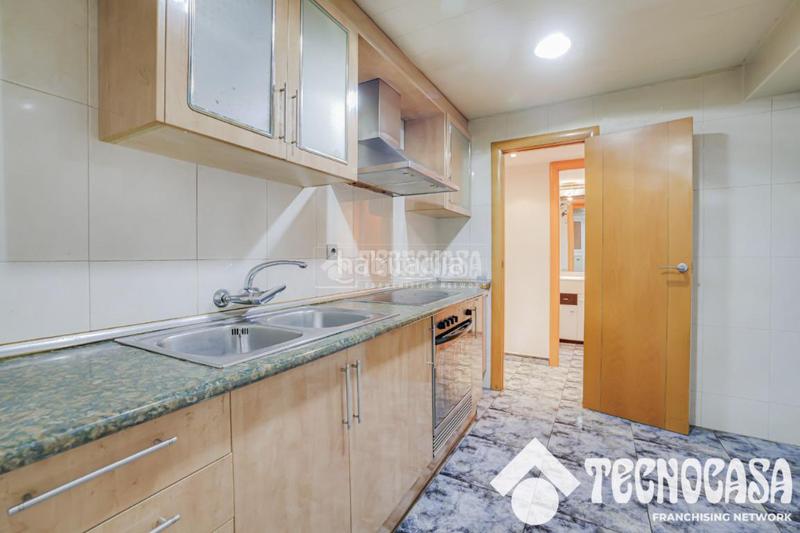 Foto 9704285c-8de4-4636-a2d3-4db23e7b5b08. Appartement dans Singuerlín Santa Coloma de Gramenet