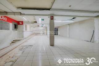 Affitto Locale commerciale in Guinardera. Local comercial en alquiler en santa coloma de gramenet