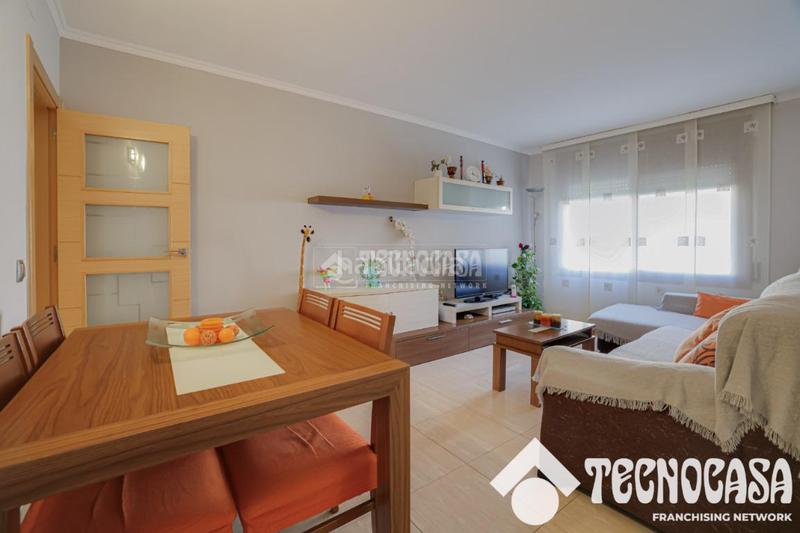 Foto f8b12115-310f-4016-ba36-edbb320f7893. Appartement dans Singuerlín Santa Coloma de Gramenet
