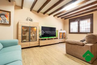Casa aparellada a Estación de Cártama. Casa en venta en cártama