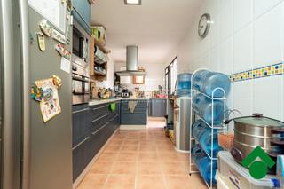 Casa aparellada a Cártama. Casa en venta en cártama