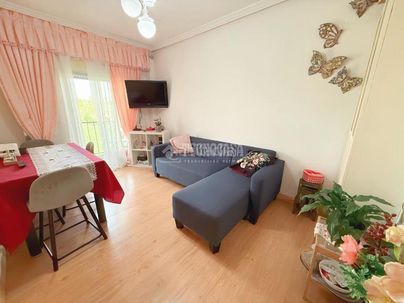 Foto c8ff9a7c-7a61-42b8-8edd-04d6e0419012. Appartamento in Abrantes Madrid