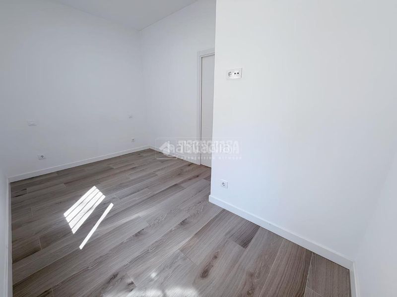 Foto df2cda93-55bd-4e87-82e1-9145596e2bf3. Pis a Abrantes Madrid