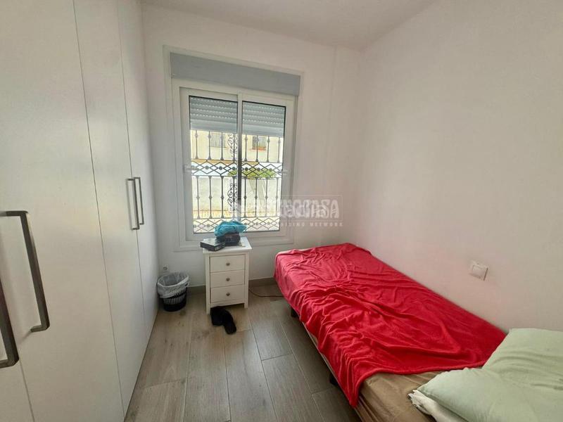 Foto 56c4c53e-ebd8-4697-9001-fea4c27a224e. Casa pareada casa en venta en puerto de Estepona Estepona