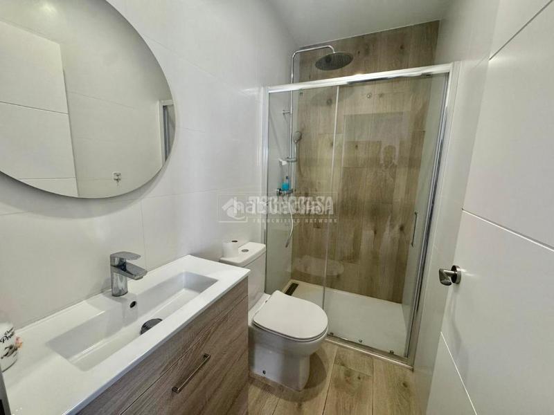 Foto 632a2381-370d-4604-850b-b2e82fee494e. Casa pareada casa en venta en puerto de Estepona Estepona