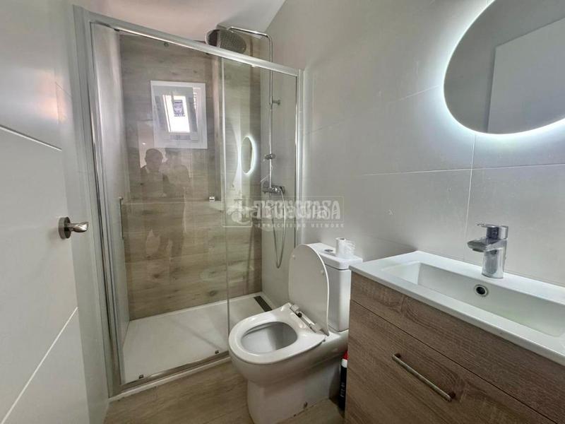 Foto 75ac602f-1573-4d83-a77a-d1ec77b5a011. Casa pareada casa en venta en puerto de Estepona Estepona