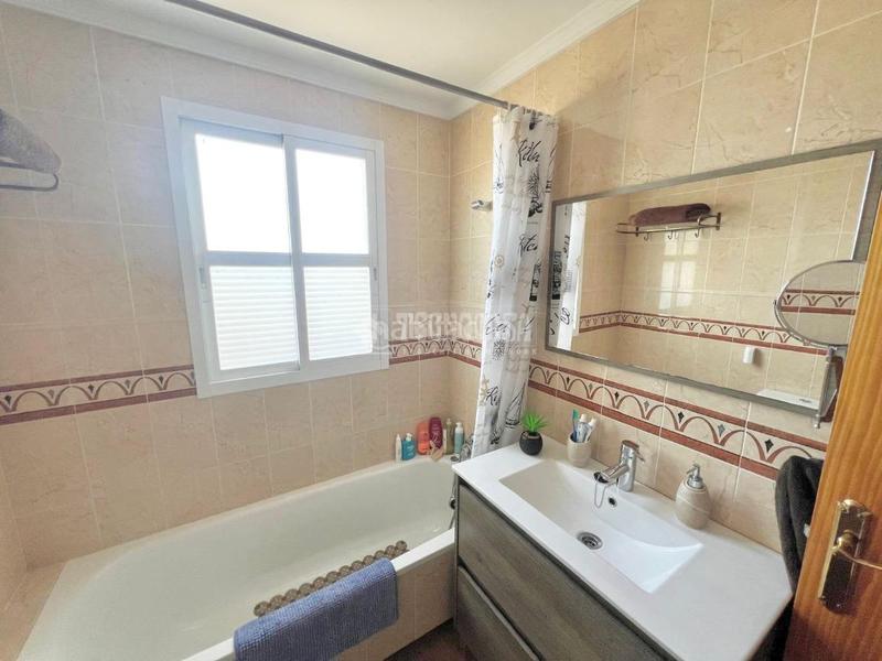 Foto cc73e3a8-4e5e-471f-9fff-2938ed37603e. Casa pareada casa en venta en Cancelada Estepona