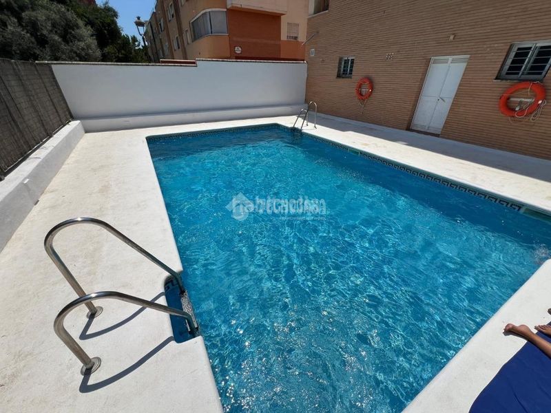 Foto bb96f501-508d-4388-94a7-d9b5f60432c9. Pis a puerto de Estepona Estepona