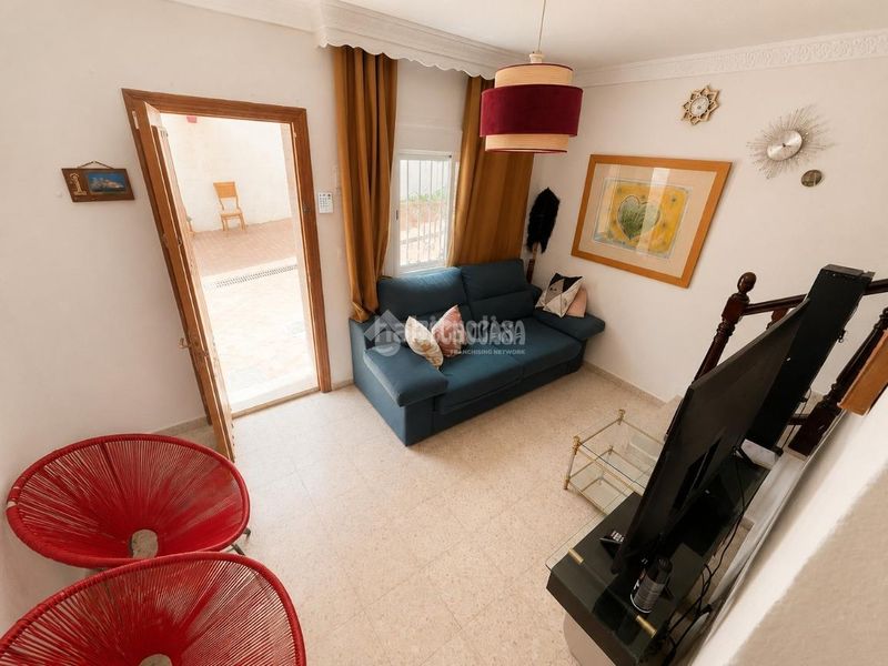 Foto 093a5b25-5aa4-4589-b57a-c5295431c8b1. Casa aparellada a puerto de Estepona Estepona