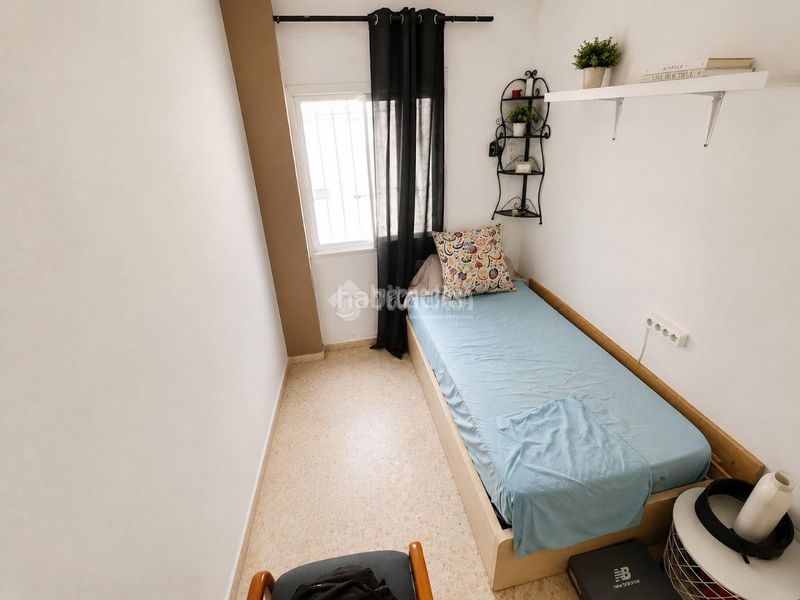 Foto 5882e1f9-2517-4e47-9c32-fd27b4f2edc9. Casa aparellada a puerto de Estepona Estepona