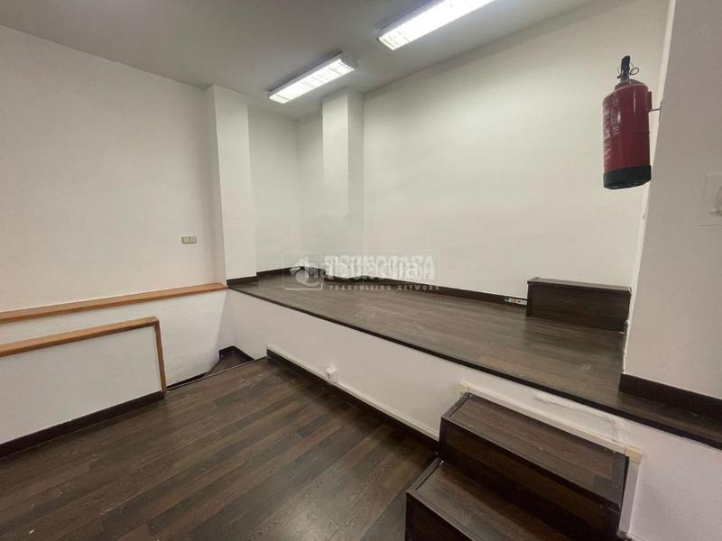 Foto 6f9ea32d-0a5a-4b2a-a779-7fc630e0dc91. Local comercial  en venta en Apóstol Santiago Madrid