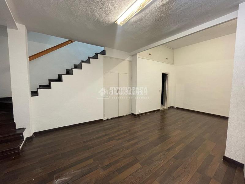 Foto de2fa231-931b-4bac-a166-8b4f9008abd4. Local comercial  en venta en Apóstol Santiago Madrid