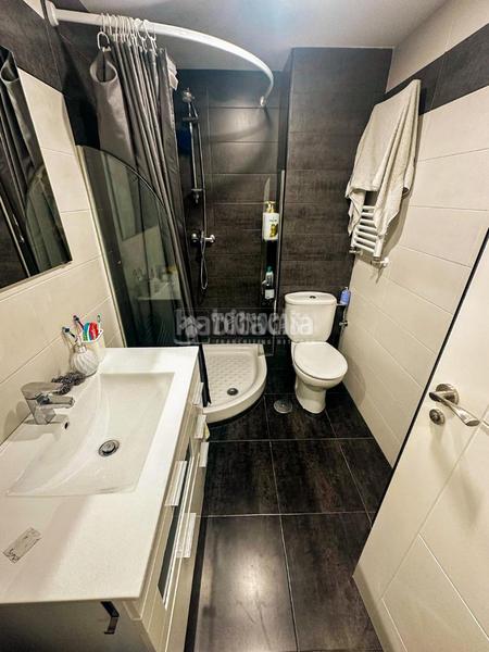 Foto b067a7f0-b42b-42ff-83d2-8cb0d5879995. Piso  en venta en Pintores-Ferial Parla