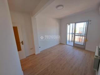 Etagenwohnung in Pintores-Ferial. Piso en venta en parla