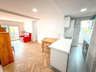 Appartement à Pintores-Ferial. Piso en venta en parla