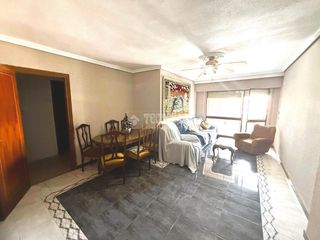Pis a Calle Pinto-San Roque. Piso en venta en parla