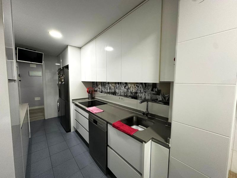 Foto 1c11fb0e-0635-4aec-8928-397197418025. Piso  en venta en Calle Pinto-San Roque Parla