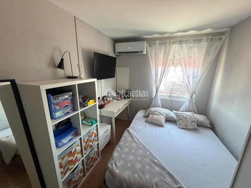 Foto fd492c24-99b8-4bb8-aba7-765ad5b58f20. Pis a Pintores-Ferial Parla