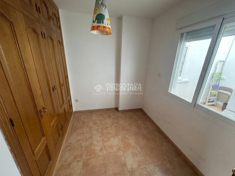 Foto 44ff7bf2-6a9c-42e8-8e0b-f673e0e1504d. Pis a sierra de Estepona - avda. de andalucía Estepona