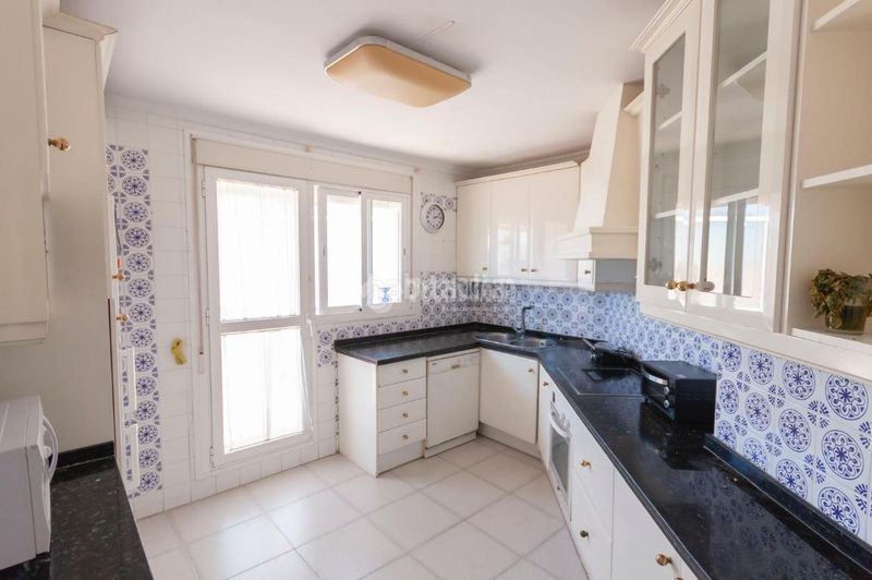 Foto f72d070d-5640-4f95-9655-d8bd3f943aa7. Àtic a Centro Estepona